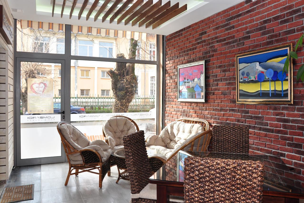 Lombardi Family Hotel Русе Экстерьер фото