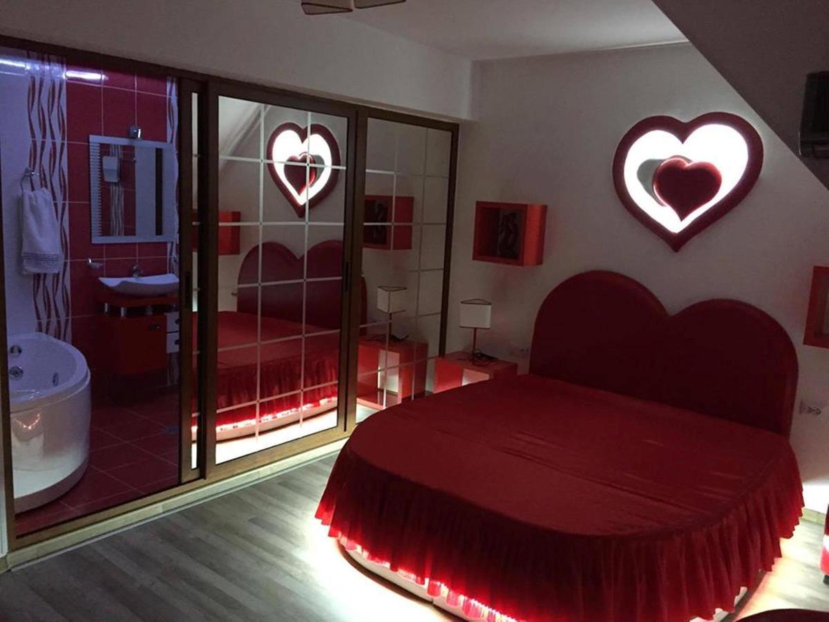 Lombardi Family Hotel Русе Экстерьер фото