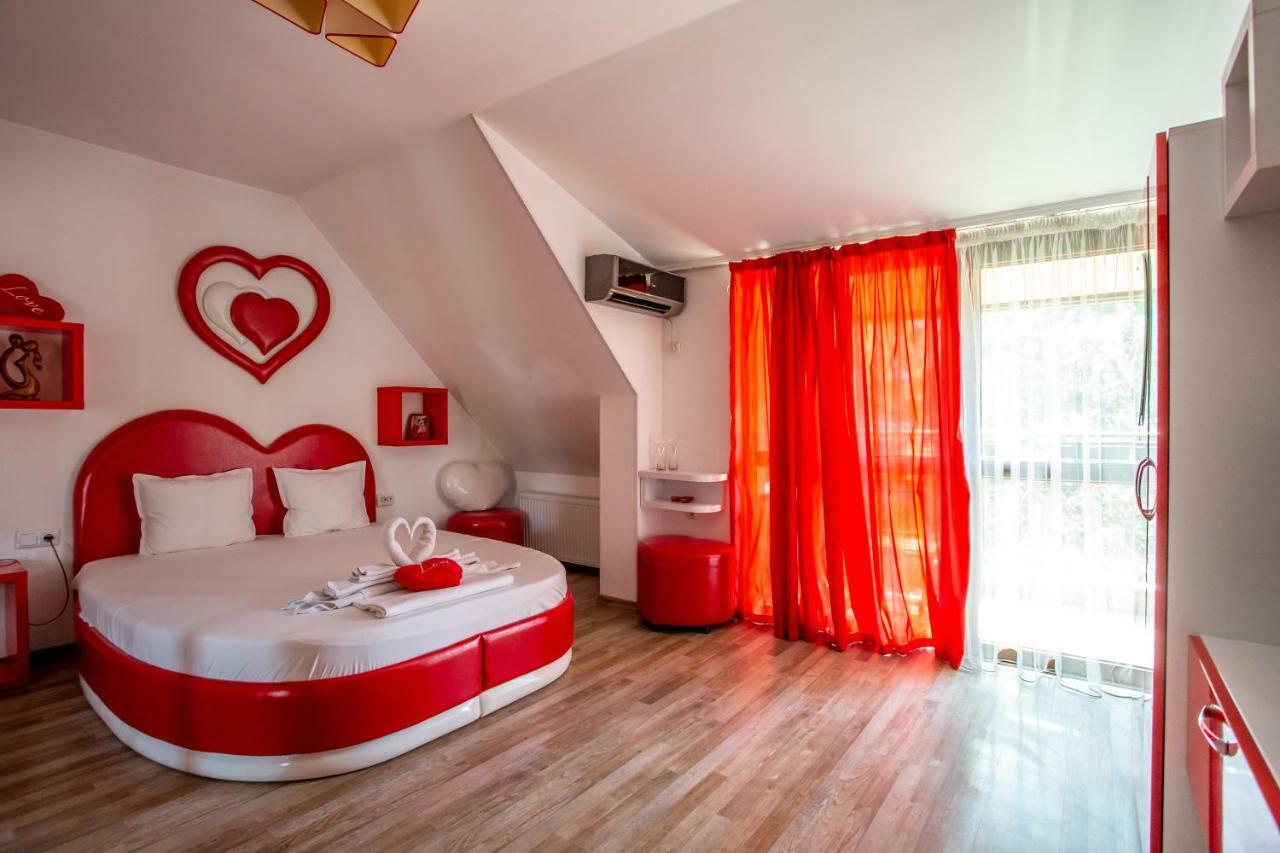 Lombardi Family Hotel Русе Экстерьер фото